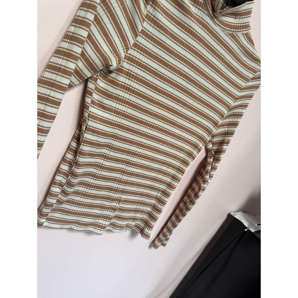 Pink Turtleneck Striped Top *M* - Picture 2 of 3